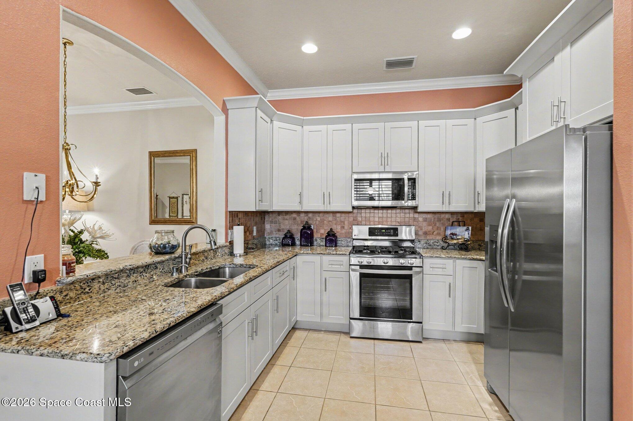 4220 Alamanda Key Drive Melbourne, FL 32901 - Photo 33 of 35 Kitchen