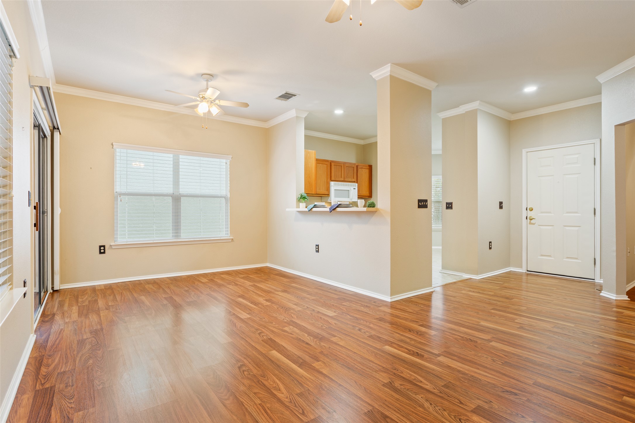 107 Plover Pass Georgetown, TX 78633 - Photo 7 of 27