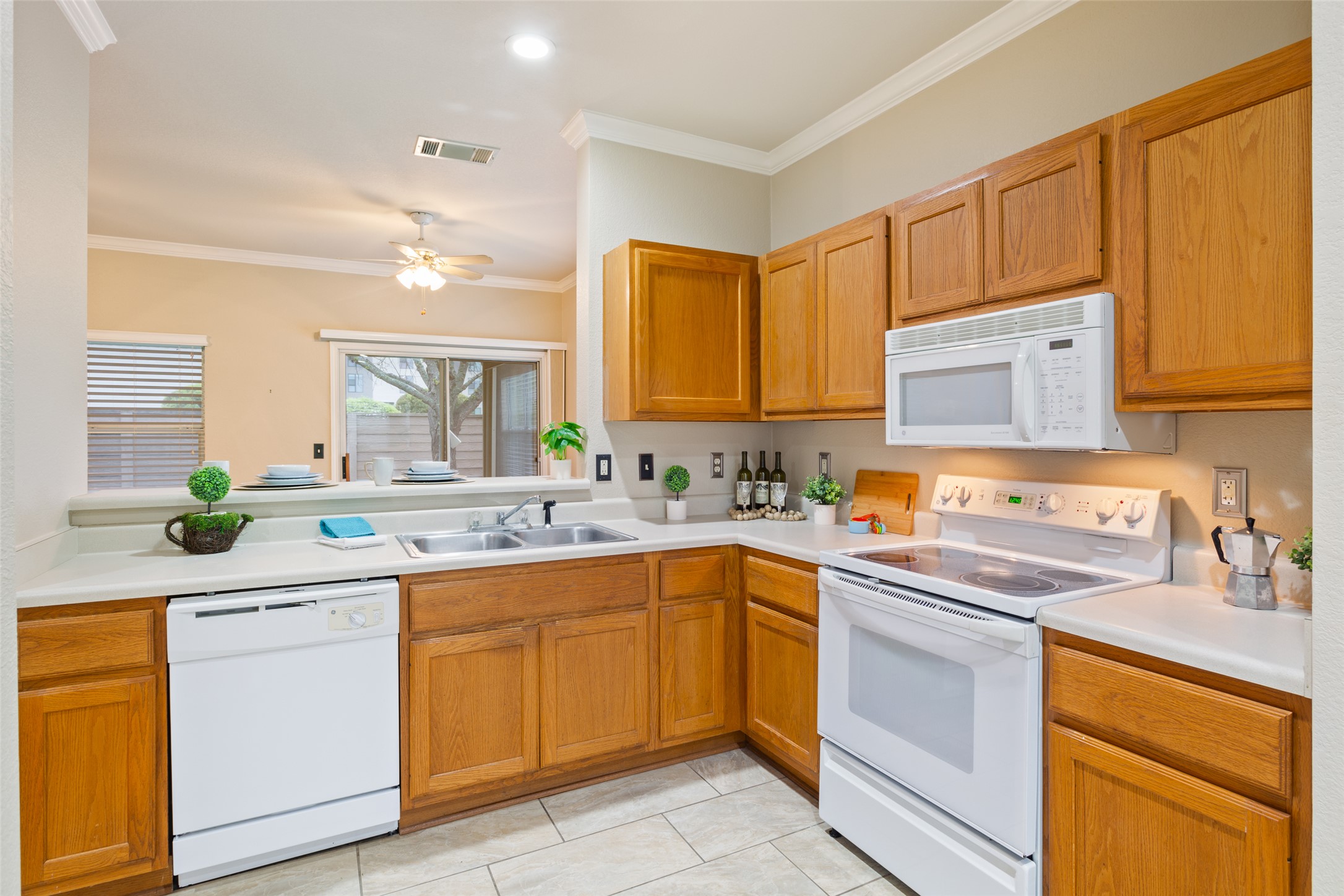 107 Plover Pass Georgetown, TX 78633 - Photo 8 of 27