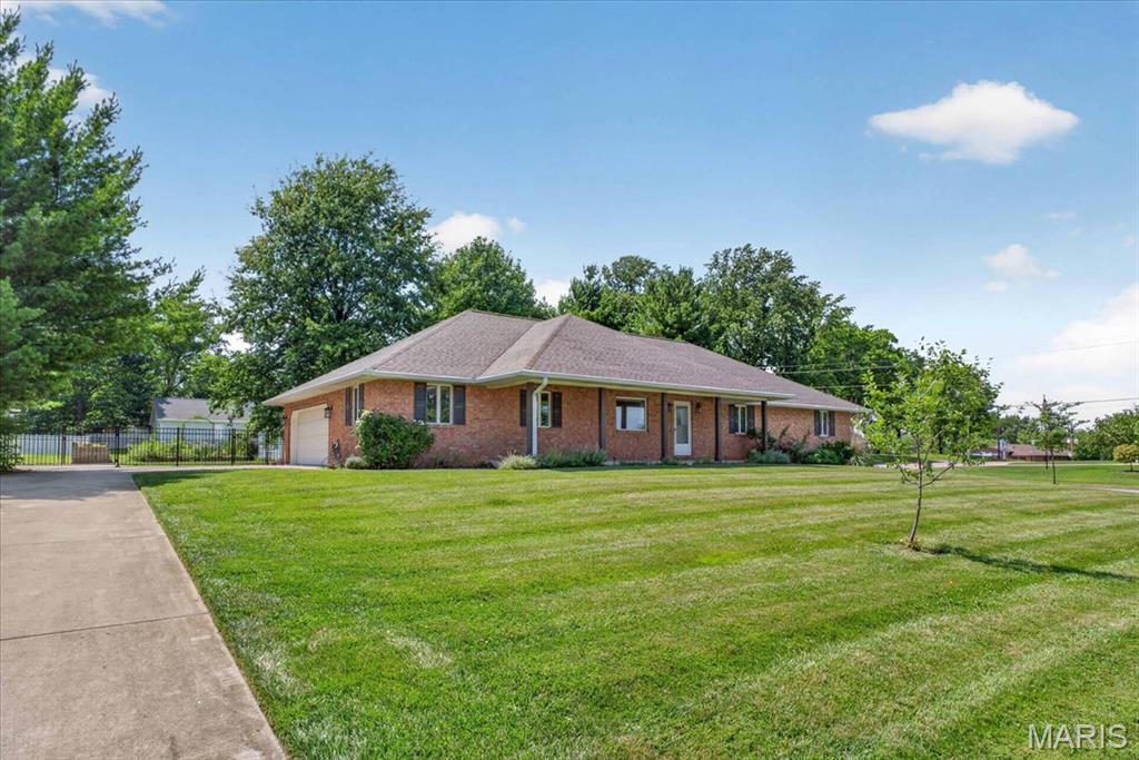 101 Polo Run Waterloo, IL 62298 - Photo 2 of 28