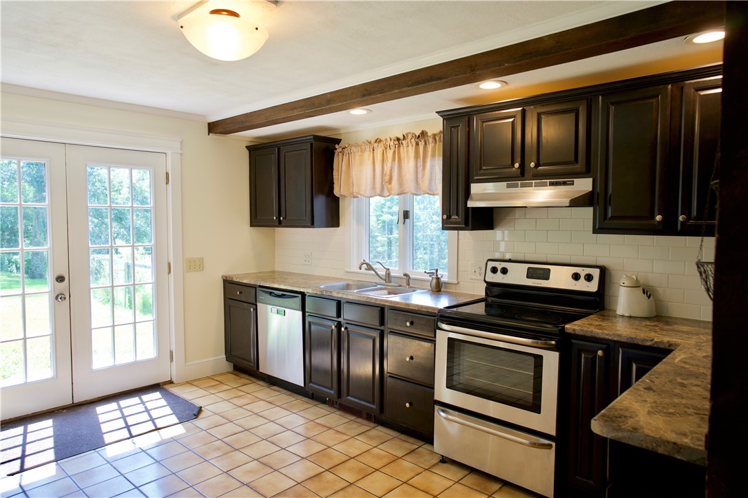 2390 Ten Rod Road Exeter, RI 02822 - Photo 6 of 30
