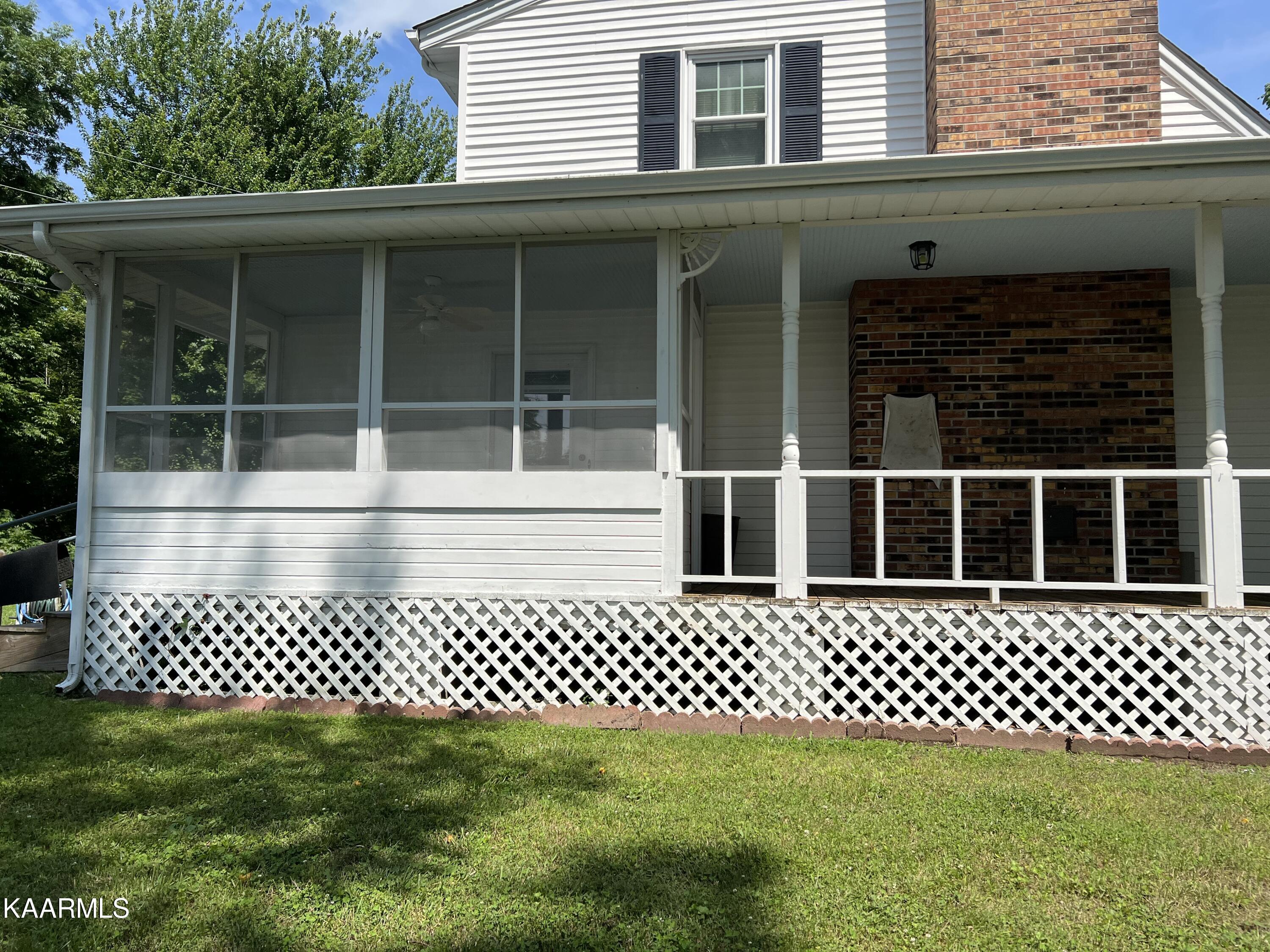 561 Grape Rough Road Oneida, TN 37841 - Photo 5 of 33 8BA711D2-56F0-43AC-894D-313A75102DD9