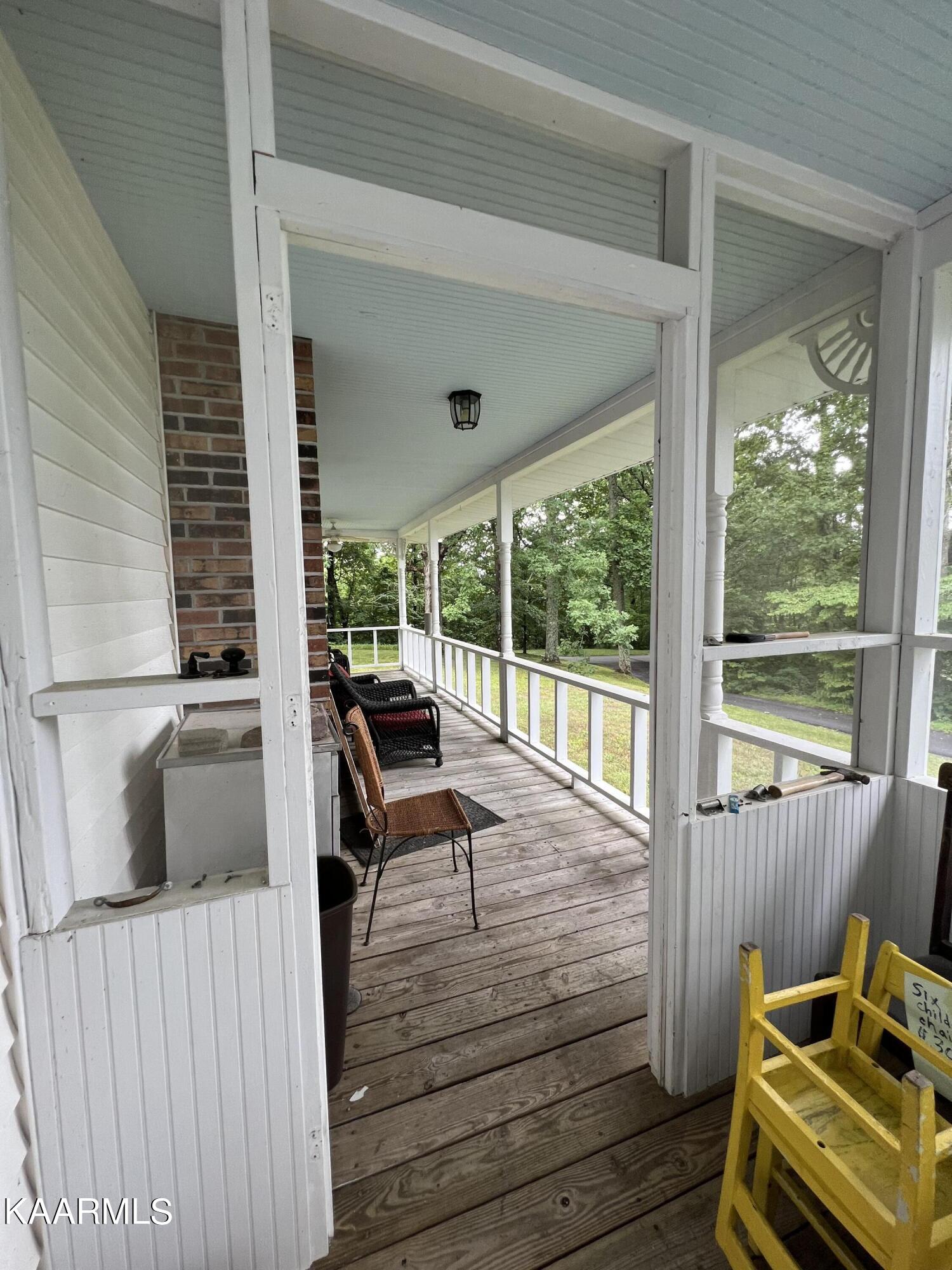 561 Grape Rough Road Oneida, TN 37841 - Photo 10 of 33 70946432-27EC-4090-A374-DFB27284FEB4