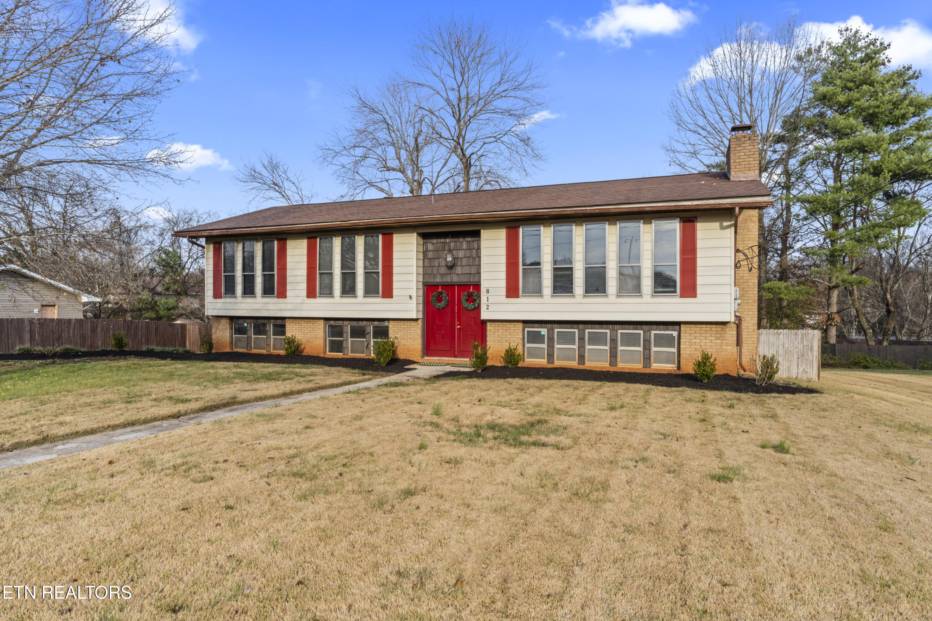 812 Crest Forest Road Knoxville, TN 37923 - Photo 12 of 45 photos_high_resolution_DSC08172