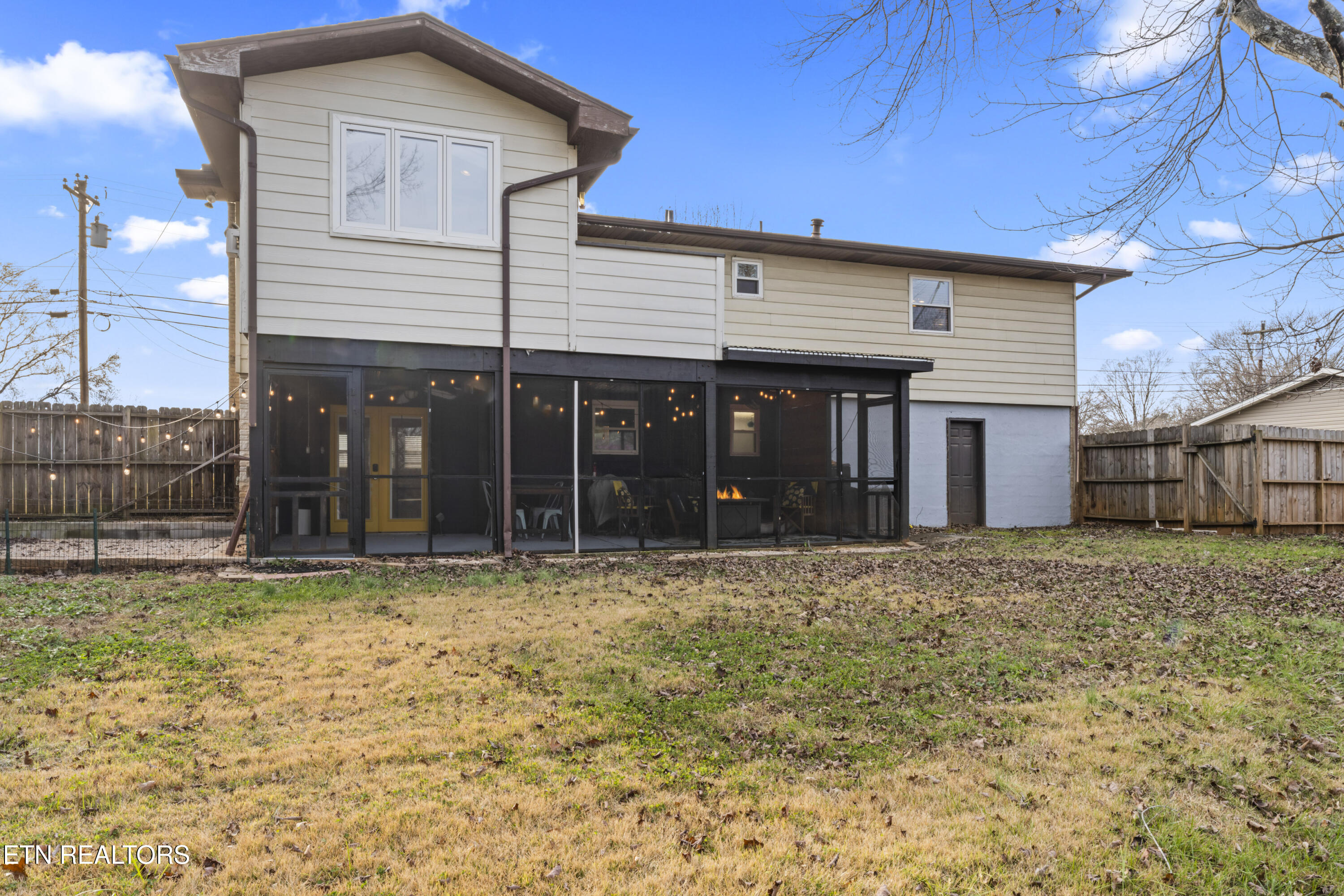 812 Crest Forest Road Knoxville, TN 37923 - Photo 16 of 45 photos_high_resolution_DSC08191