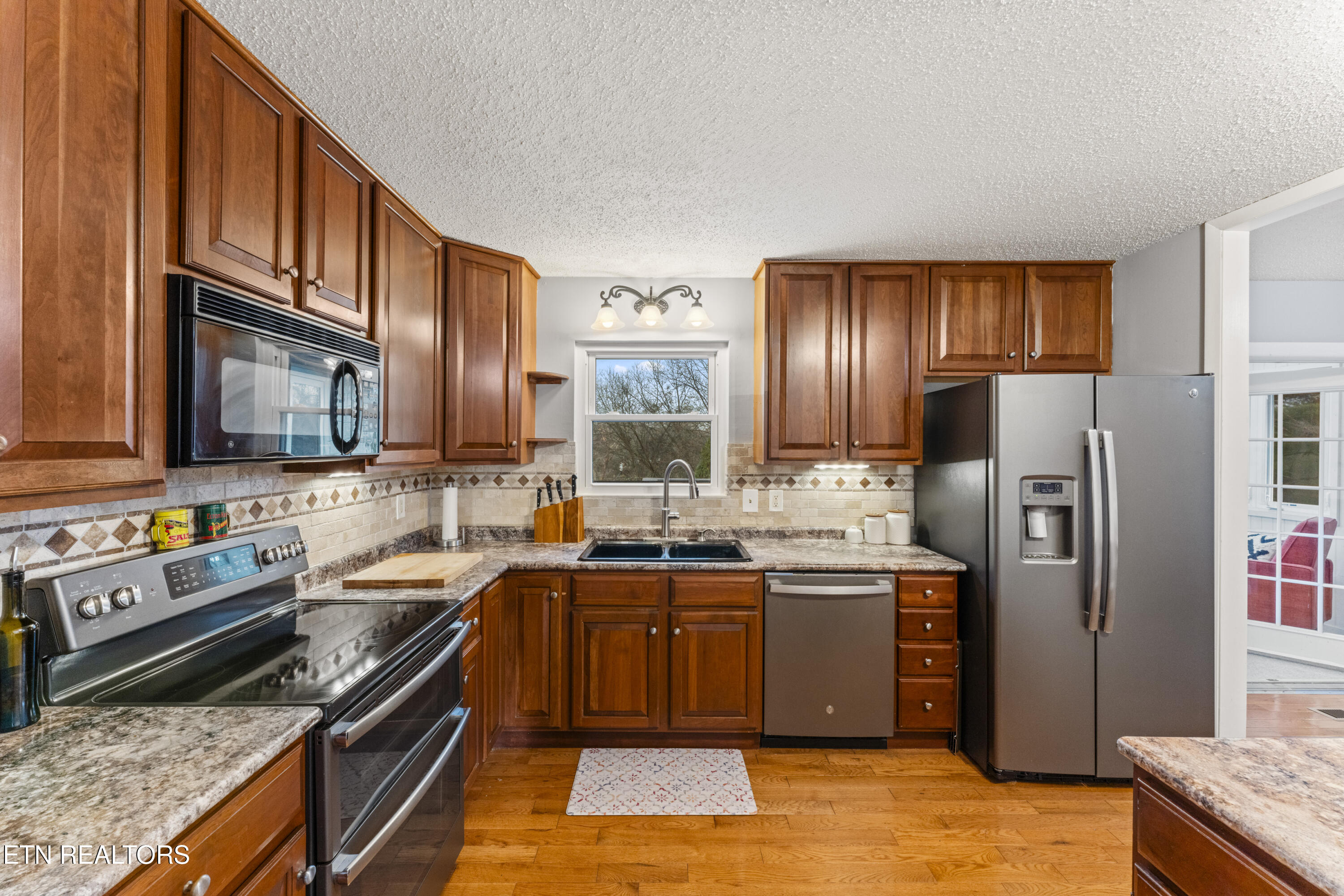 812 Crest Forest Road Knoxville, TN 37923 - Photo 27 of 45 photos_high_resolution_DSC08251