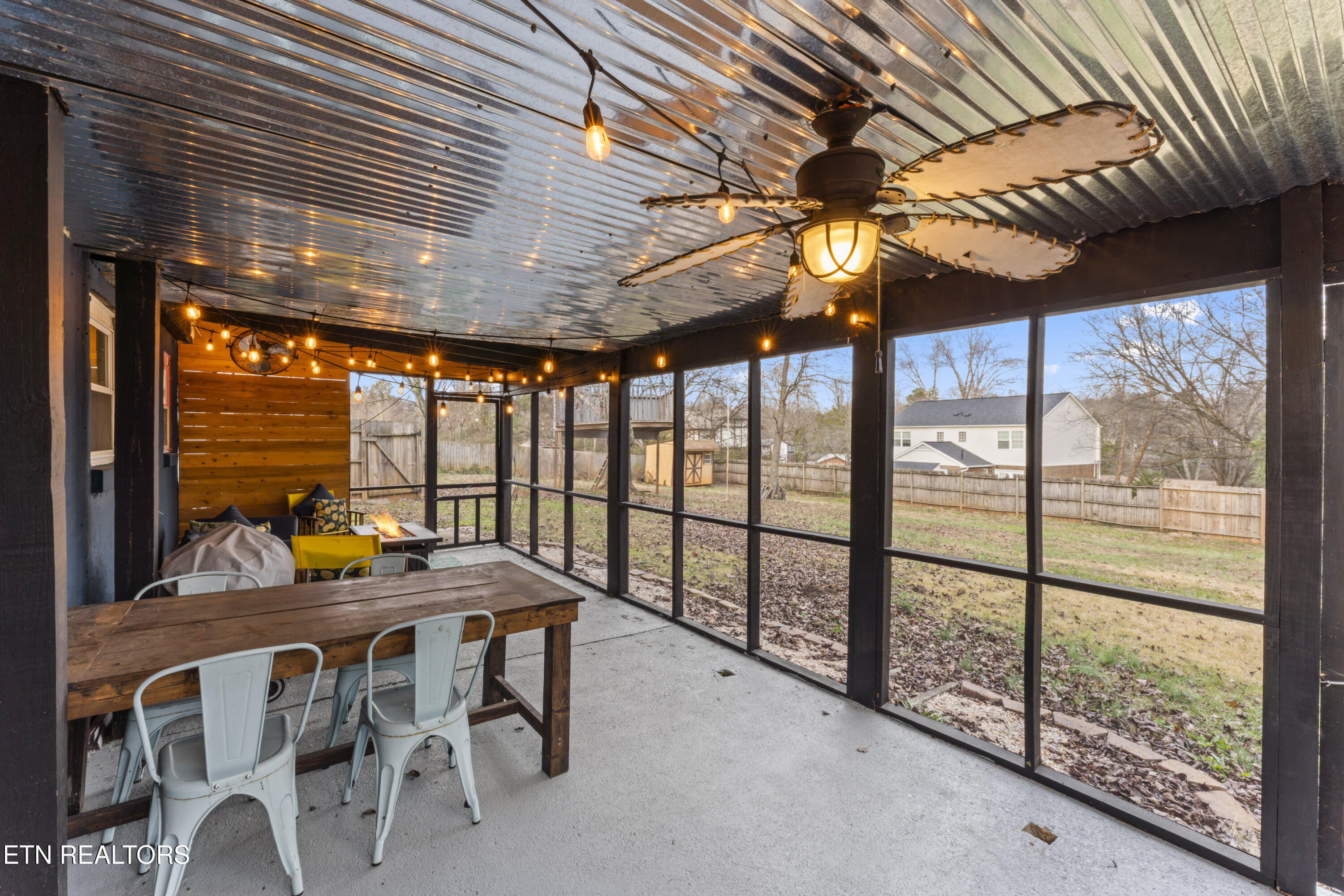 812 Crest Forest Road Knoxville, TN 37923 - Photo 34 of 45 Screened porch