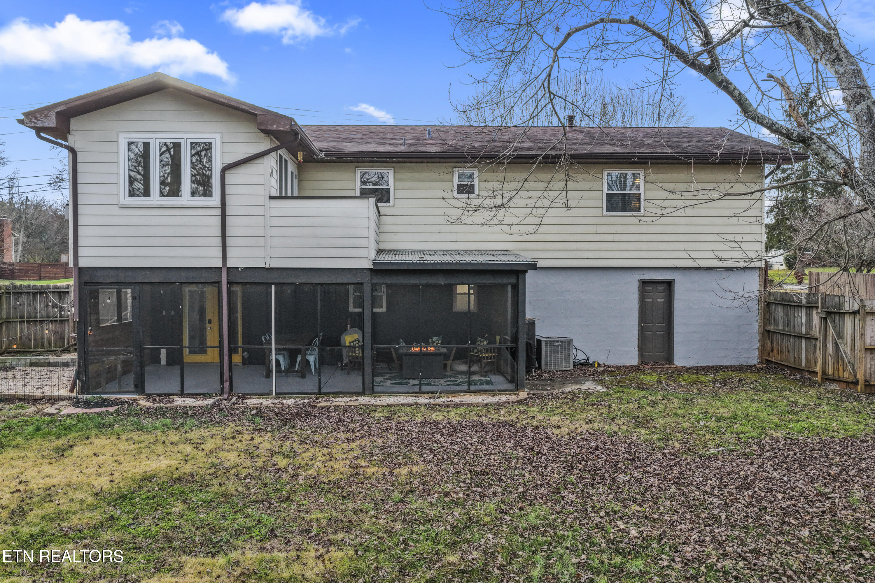 812 Crest Forest Road Knoxville, TN 37923 - Photo 5 of 45 photos_high_resolution_DJI_2025120116011