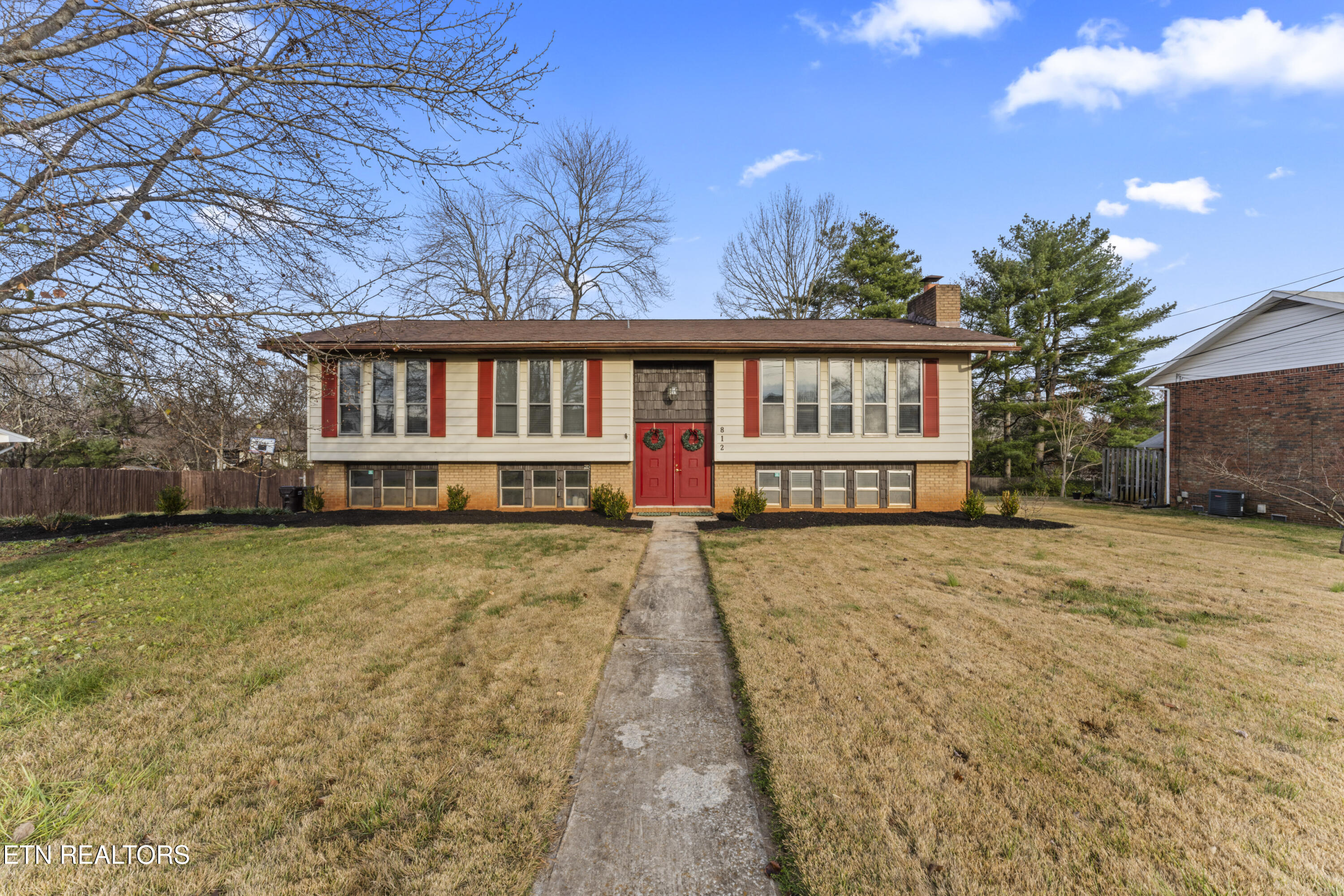 812 Crest Forest Road Knoxville, TN 37923 - Photo 9 of 45 photos_high_resolution_DSC08152