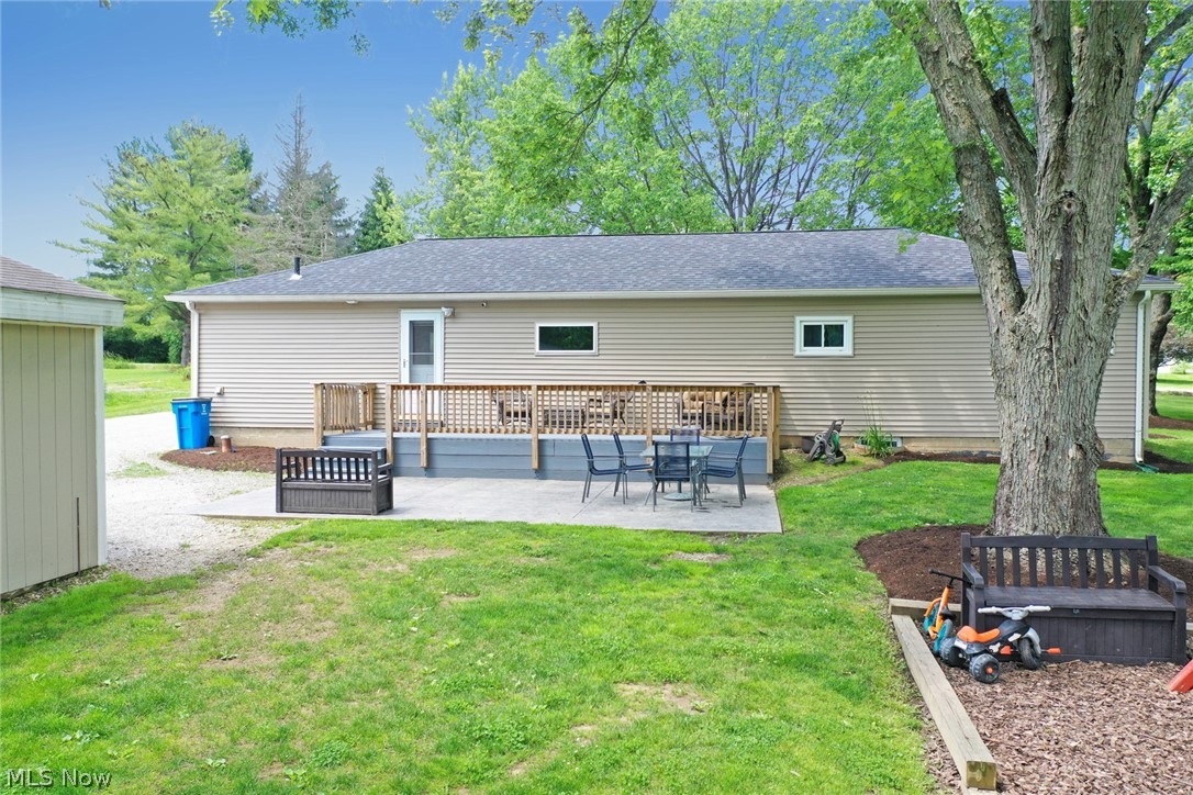 11903 Bean Road Chardon, OH 44024 - Photo 3 of 29