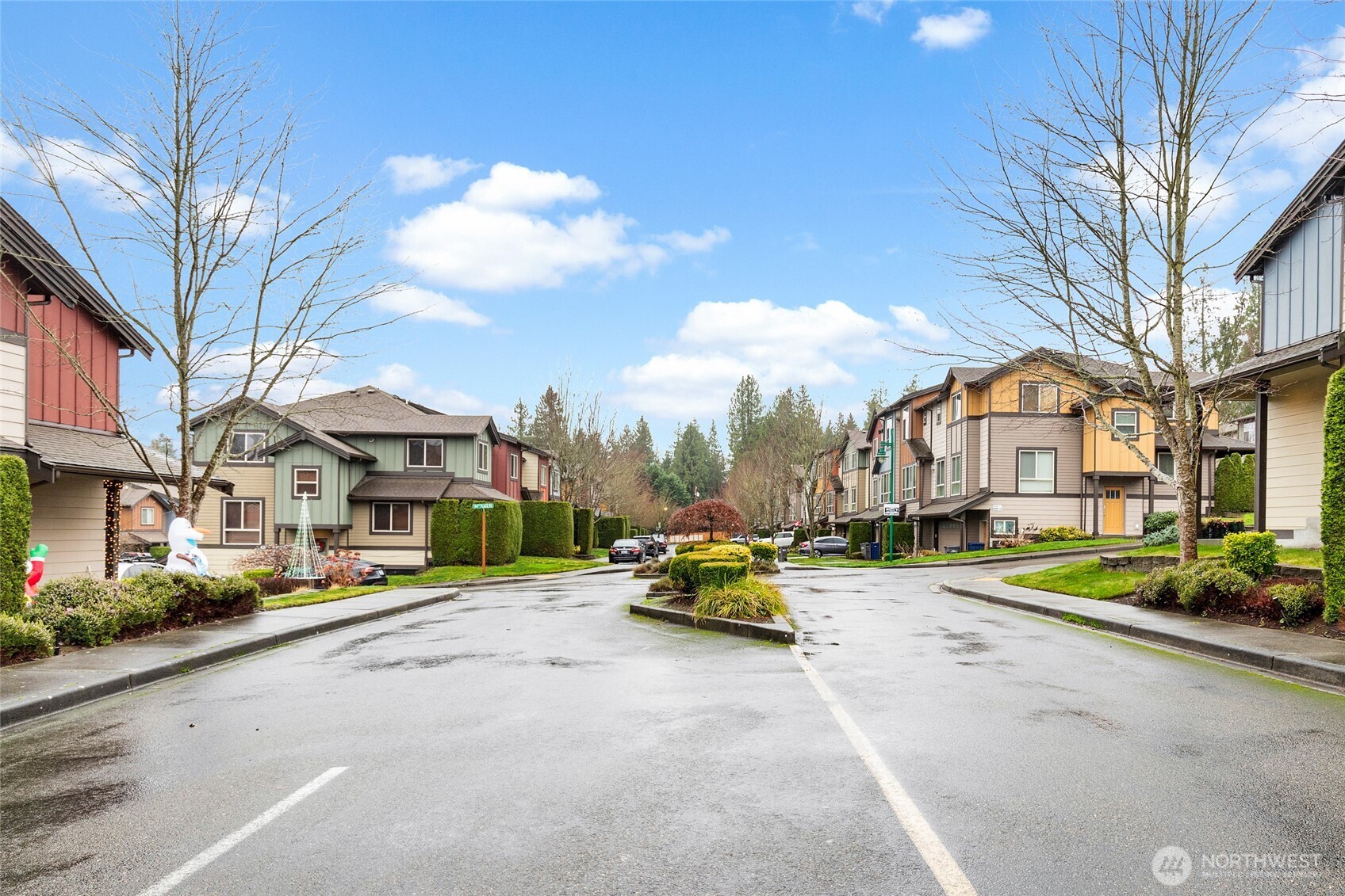 16522 1st Park Southeast Bothell, WA 98012 - Photo 4 of 29 a view of a street with cars