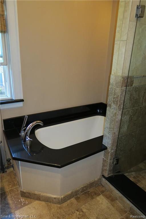 243 McMillan Road Grosse Pointe Farms, MI 48236 - Photo 21 of 27