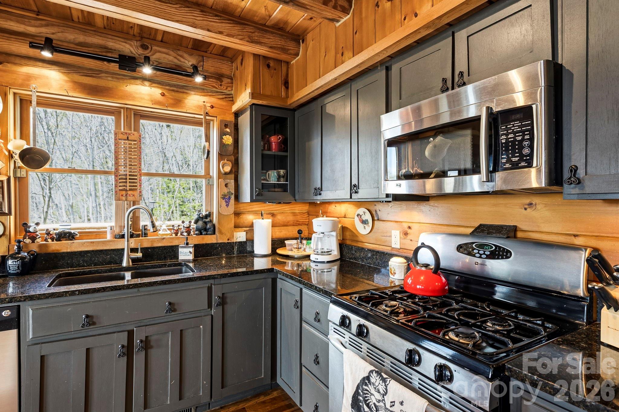 195 Justin Ridge Clyde, NC 28721 - Photo 23 of 44
