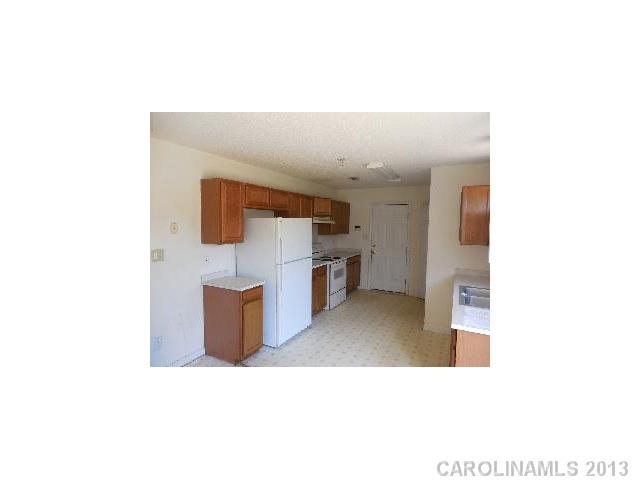 3016 Fairglen Road Charlotte, NC 28269 - Photo 2 of 4 Gallery Image 2