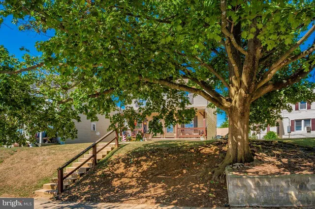 an empty room with closet area
