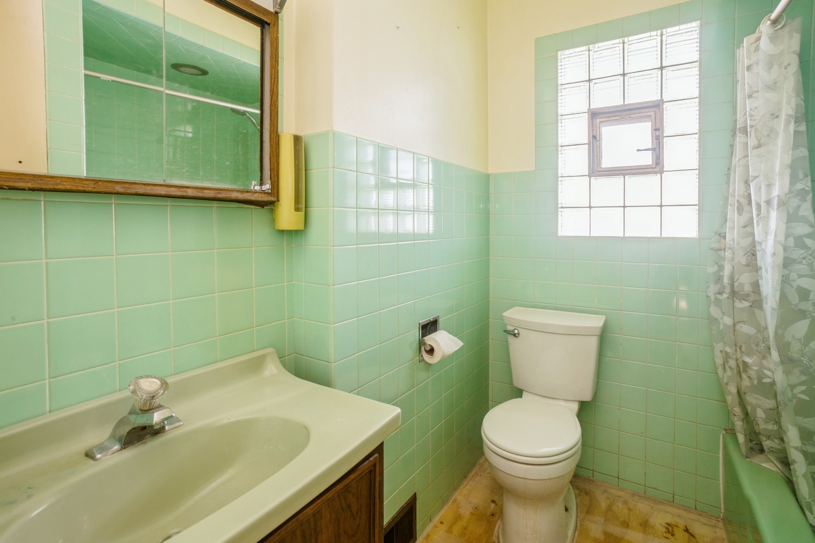 118 East Harding Road Lombard, IL 60148 - Photo 8 of 12 Gallery Image 8