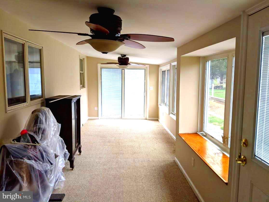 101 New Bridge Road Salem, NJ 08079 - Photo 6 of 8 Sunroom