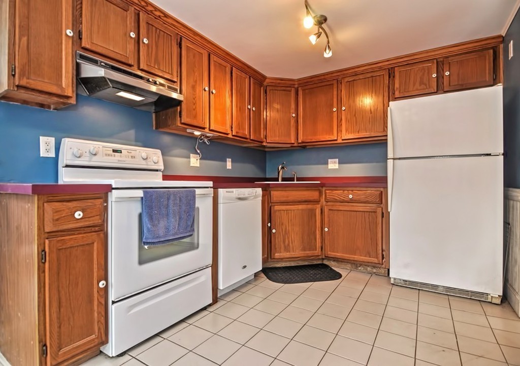 8 Longfellow Road Natick, MA 01760 - Photo 8 of 30