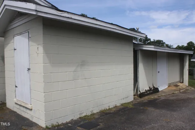 $725,000 | 9801 Ten-Ten Road, Raleigh, NC 27603