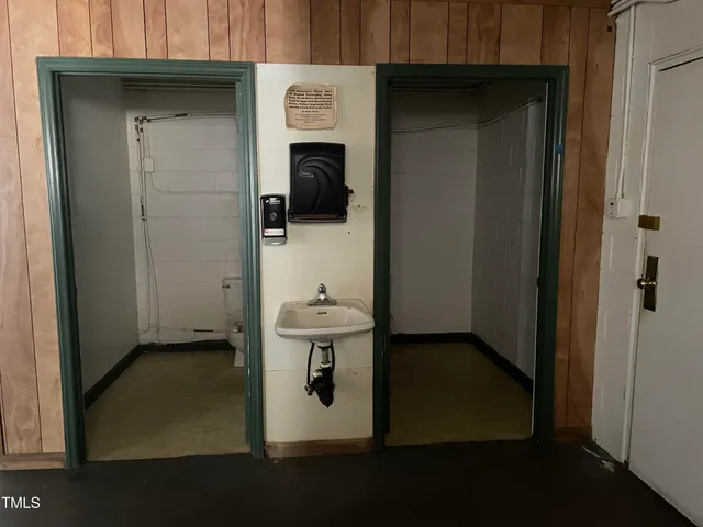 $725,000 | 9801 Ten-Ten Road, Raleigh, NC 27603