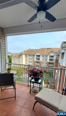 $442,000 | 7414 Warrens Way, Unit DEEDED PARKING, Wanaque, NJ 07465