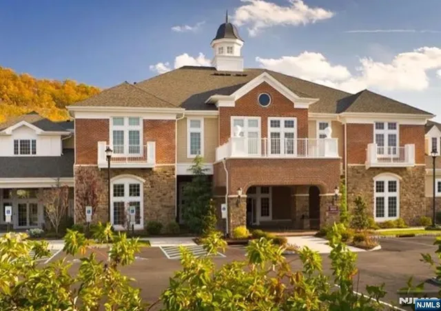 $442,000 | 7414 Warrens Way, Unit DEEDED PARKING, Wanaque, NJ 07465