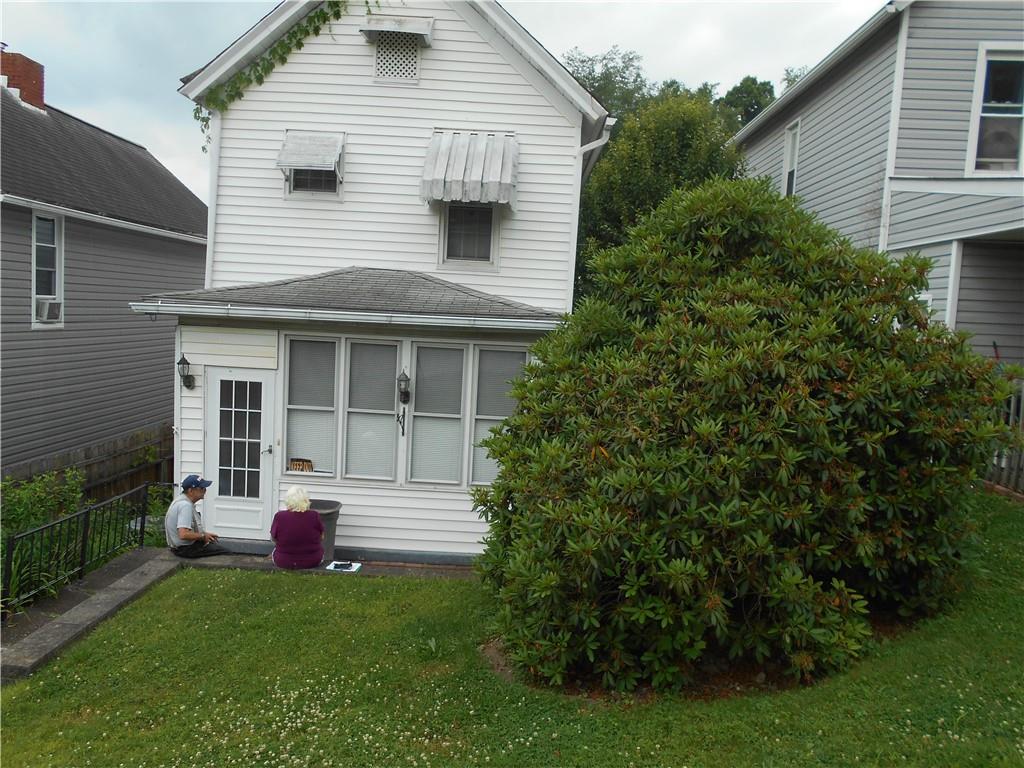612 Harrison Avenue Penn, PA 15675 - Photo 2 of 14