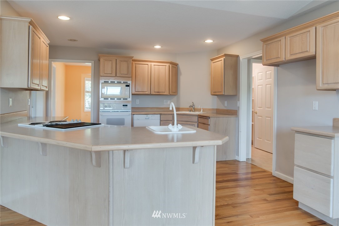 269 Dupont Road Kalama, WA 98625 - Photo 4 of 25 Gallery Image 4