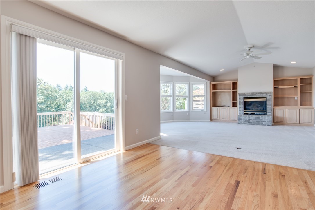 269 Dupont Road Kalama, WA 98625 - Photo 8 of 25 Gallery Image 8