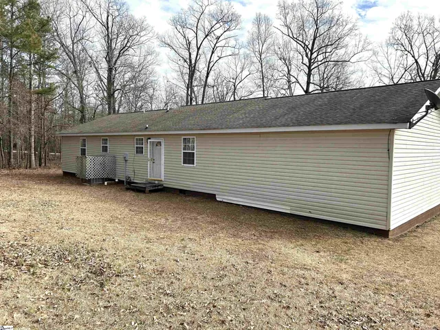 $1,500 | 203 South 356, Woodruff, SC 29388