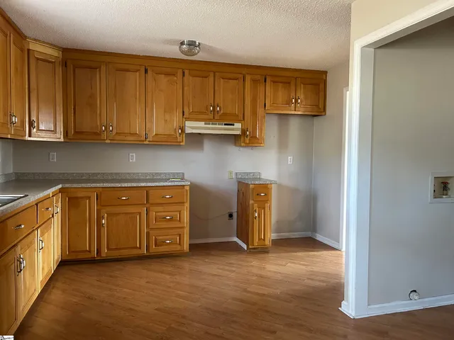 $1,500 | 203 South 356, Woodruff, SC 29388