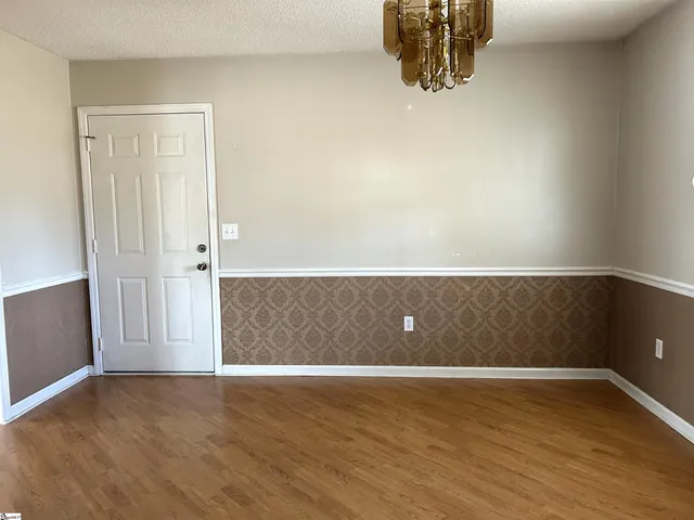 $1,500 | 203 South 356, Woodruff, SC 29388