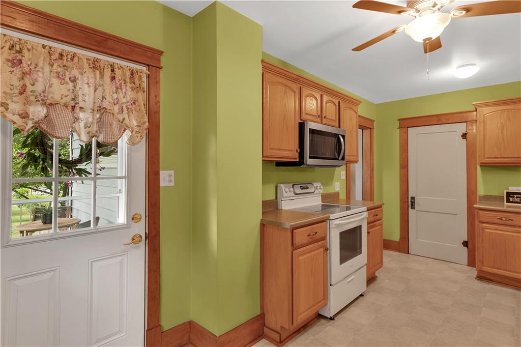 520 Edgewood Road Beaver Falls, PA 15010 - Photo 11 of 29 Gallery Image 11