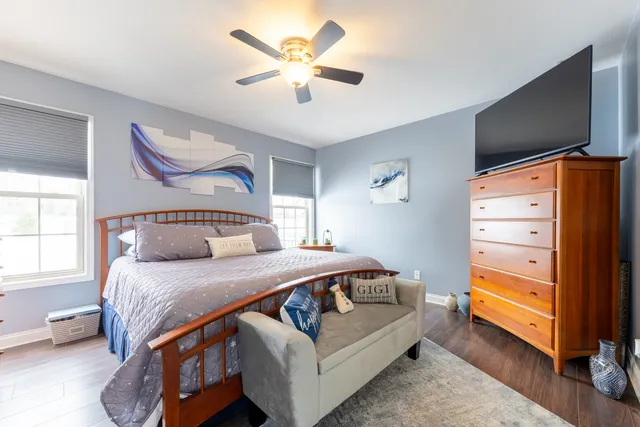 $300,000 | 708 Dennis Drive, Mahomet, IL 61853