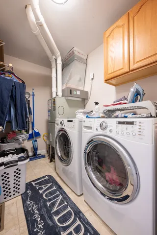 $300,000 | 708 Dennis Drive, Mahomet, IL 61853