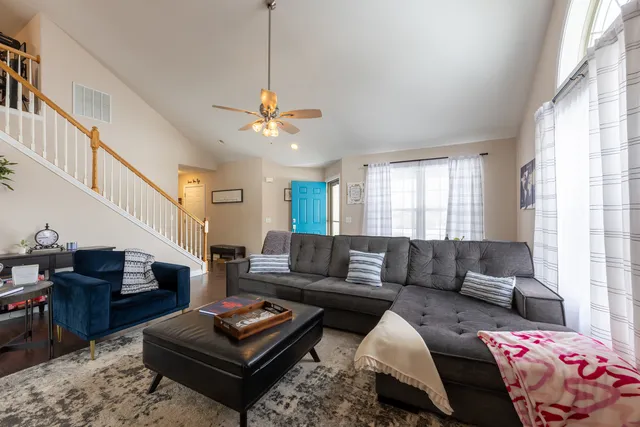 $300,000 | 708 Dennis Drive, Mahomet, IL 61853