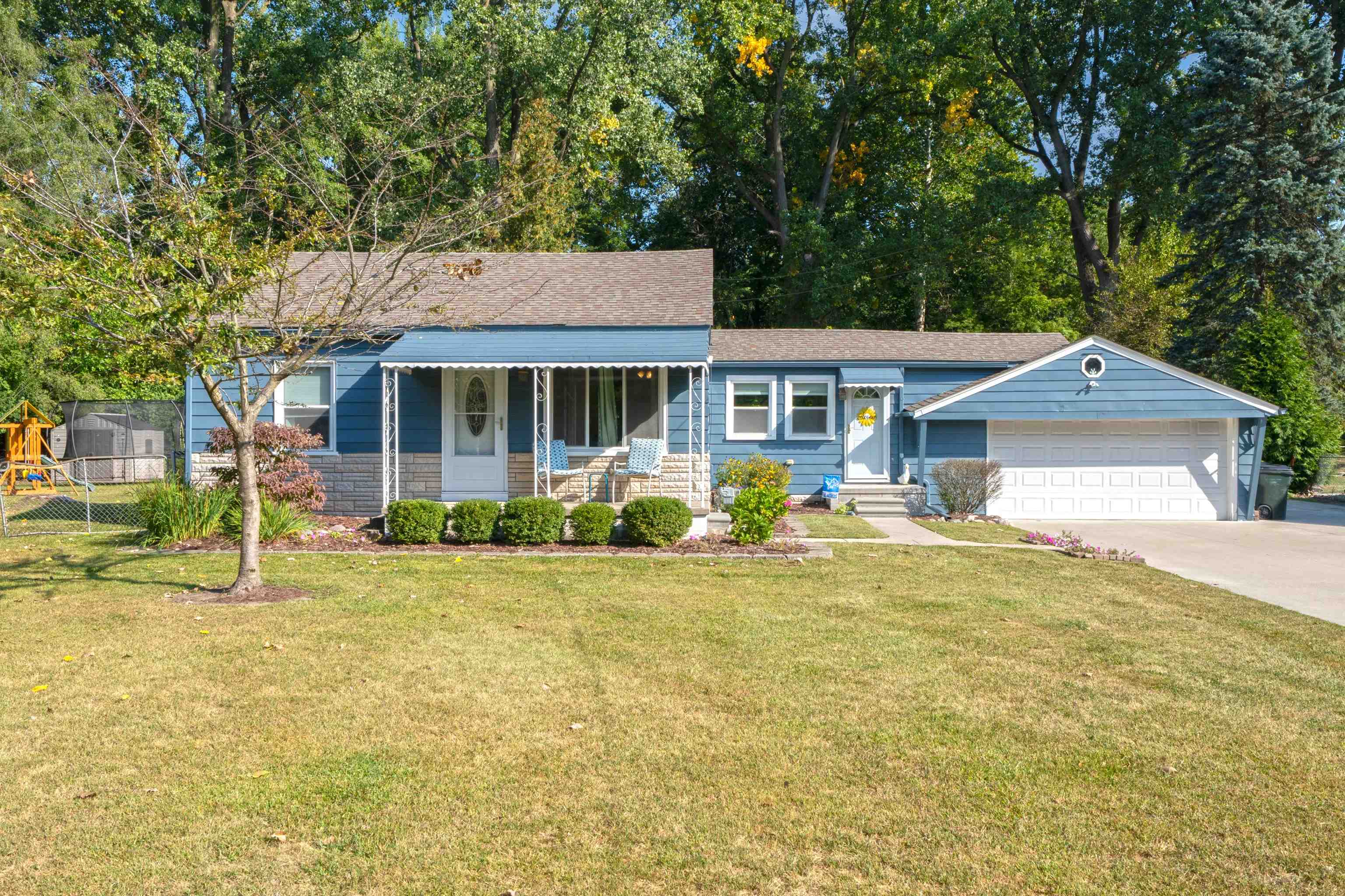 6651 Mayfair Road Utica, MI 48317 - Photo 1 of 55 50188540-bfdde9cd-49bb-4d95-8ecd-0fdc8dcb3653.JPG