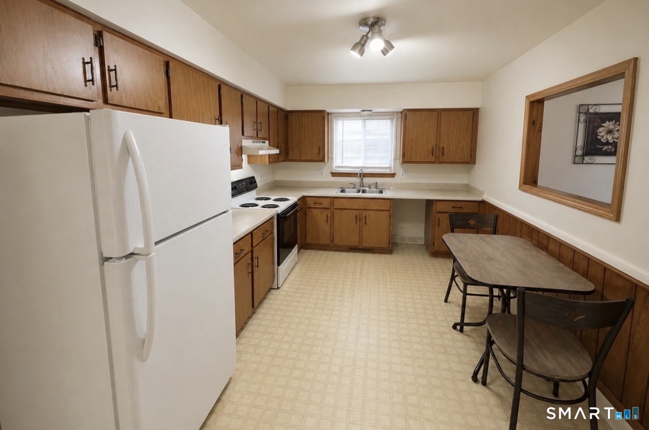 975 Meriden Road, Unit 117 Waterbury, CT 06705 - Photo 3 of 16