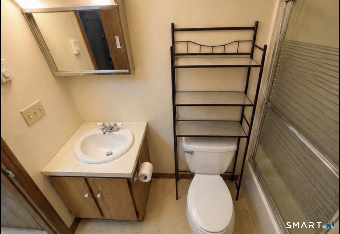 975 Meriden Road, Unit 117 Waterbury, CT 06705 - Photo 7 of 16