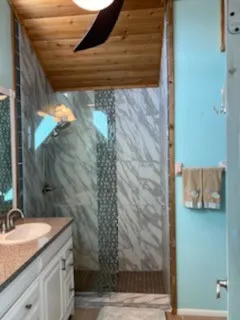 $3,900 | 422 Southwest Avocado Avenue, Sebastian, FL 32958