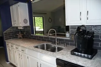 $3,900 | 422 Southwest Avocado Avenue, Sebastian, FL 32958