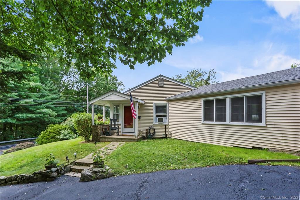 48 Rampart Road, Norwalk, CT 06854 Compass