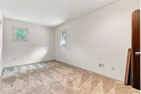 $475,000 | 1101 East 115th Street, Kansas City, MO 64131