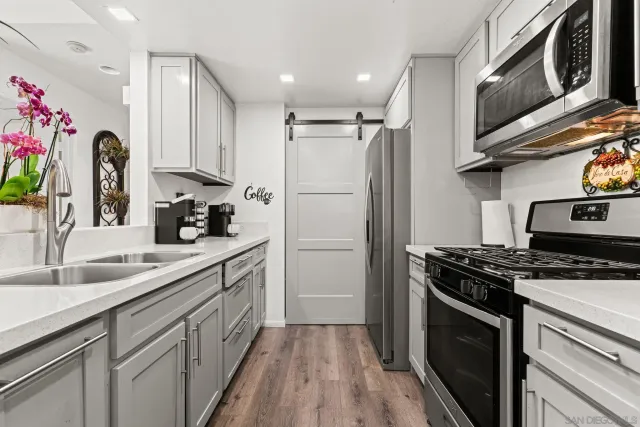 $539,999 | 2085 Lakeridge Circle, Unit 203, Chula Vista, CA 91913