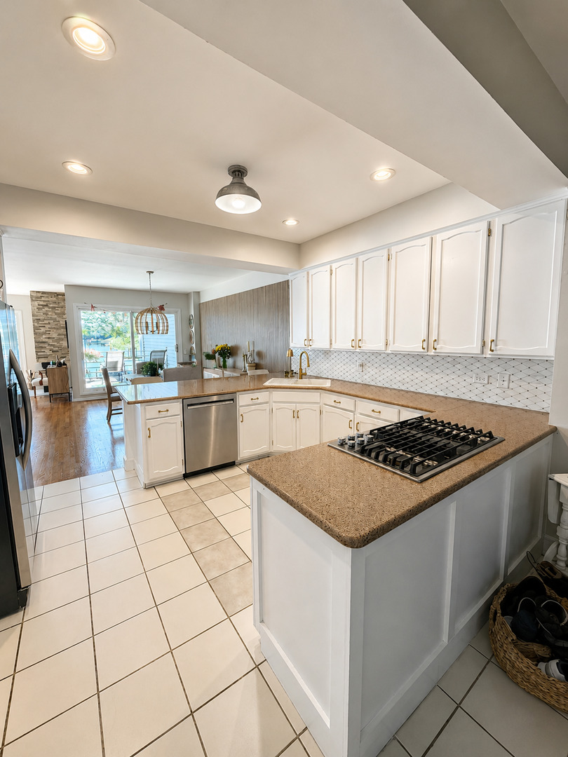 26443 North Ridge Court Mundelein, IL 60060 - Photo 5 of 7