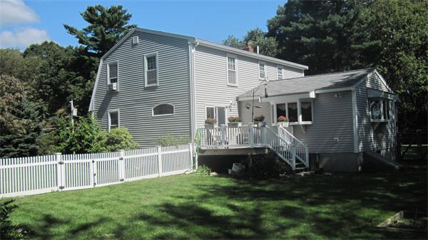 6 Howe Street Medway, MA 02053 - Photo 5 of 20 Gallery Image 5
