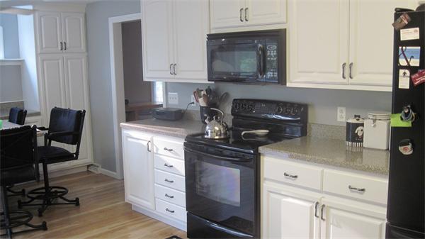 6 Howe Street Medway, MA 02053 - Photo 9 of 20 Gallery Image 9