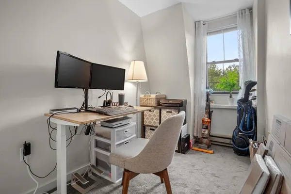 $3,300 | 39 Dwight Street, Unit 4, Boston, MA 02118