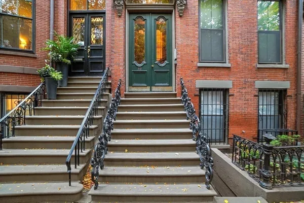 $3,300 | 39 Dwight Street, Unit 4, Boston, MA 02118