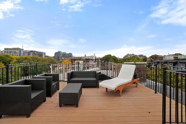 $3,300 | 39 Dwight Street, Unit 4, Boston, MA 02118